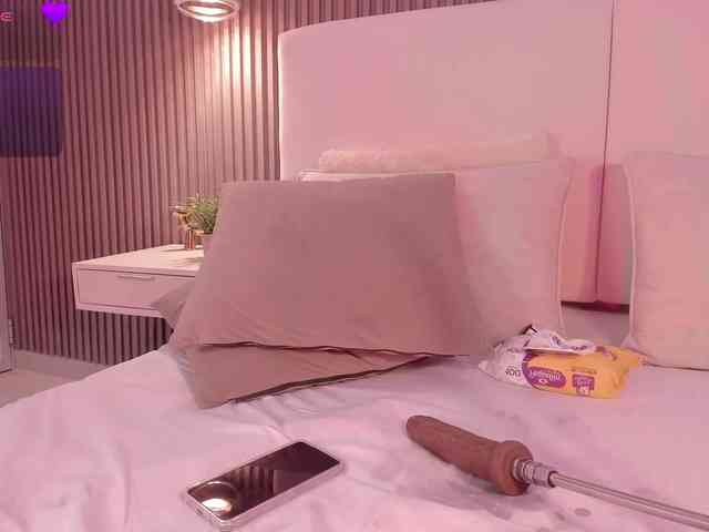 annie-clarkson webcam