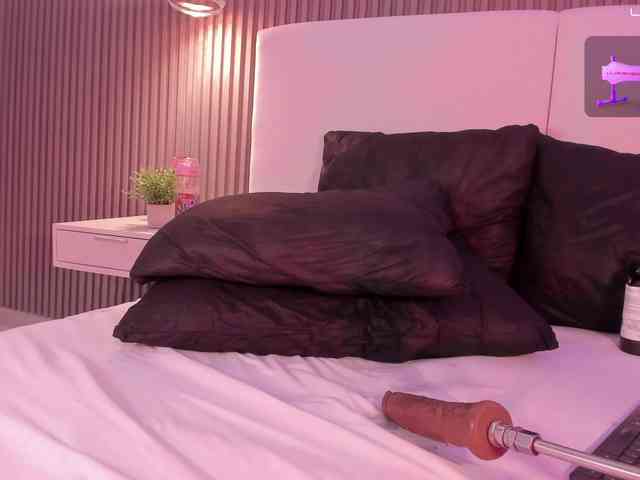 annie-clarkson webcam