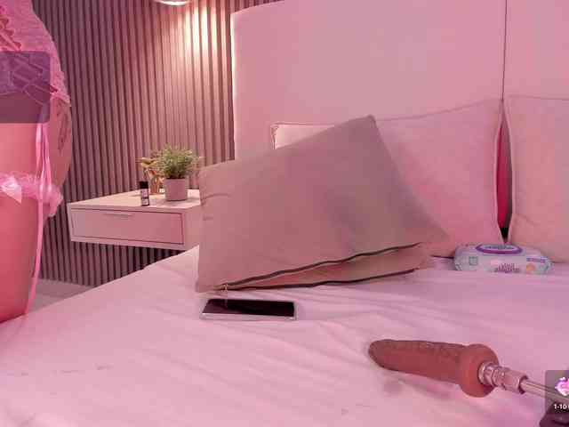 annie-clarkson webcam