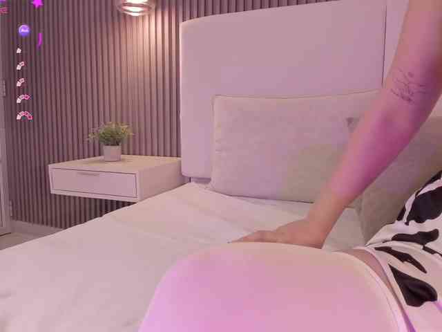 annie-clarkson webcam