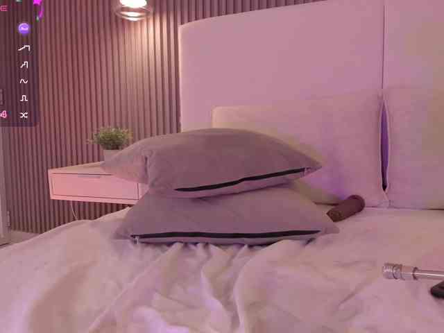 annie-clarkson webcam