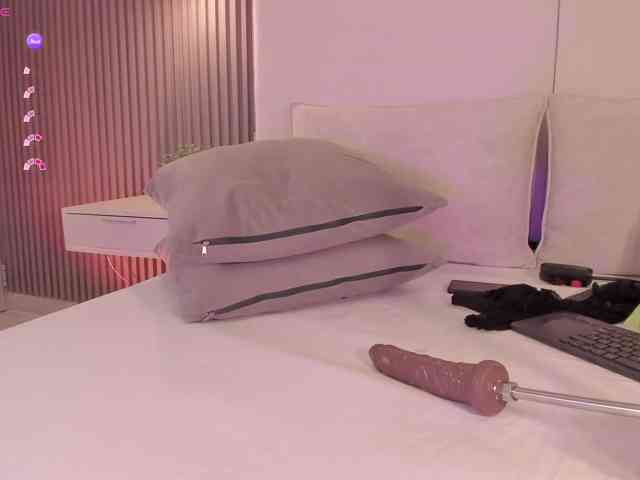 annie-clarkson webcam