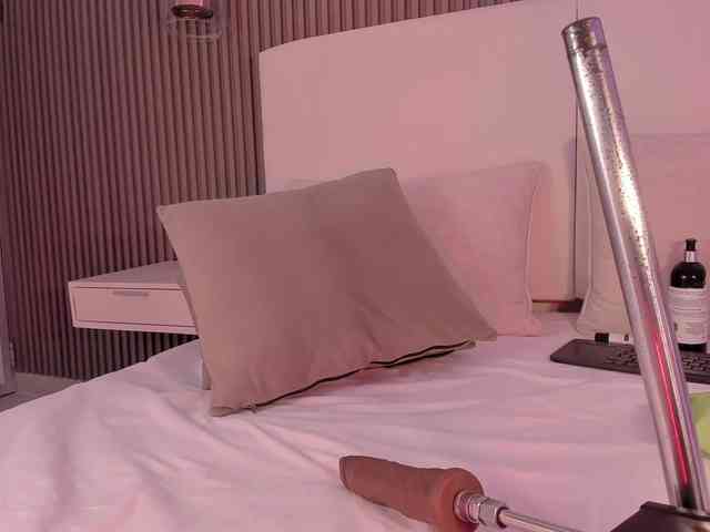annie-clarkson Sex Cam Show