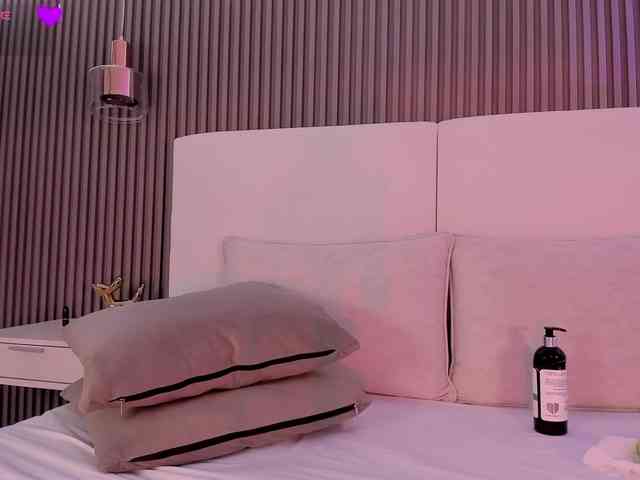 annie-clarkson webcam