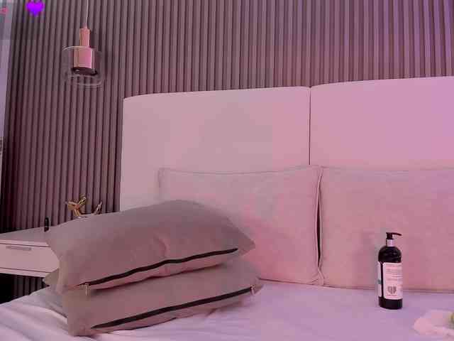 annie-clarkson webcam