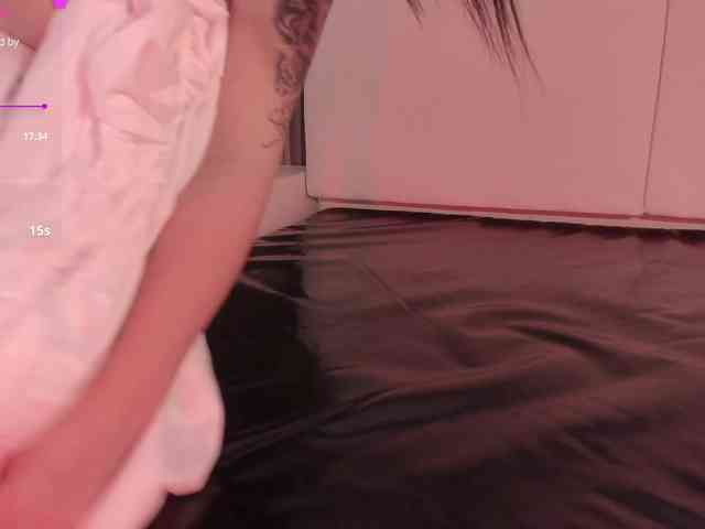 annie-clarkson webcam