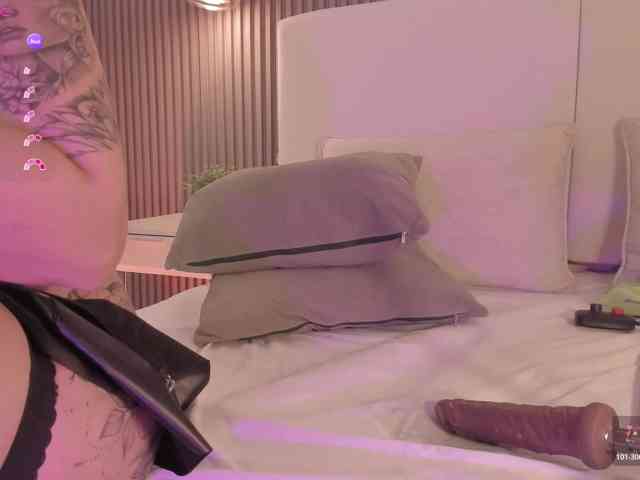 annie-clarkson webcam