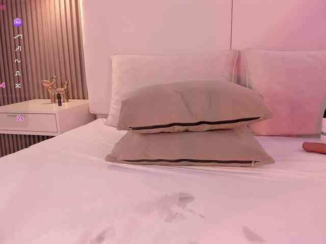 annie-clarkson webcam