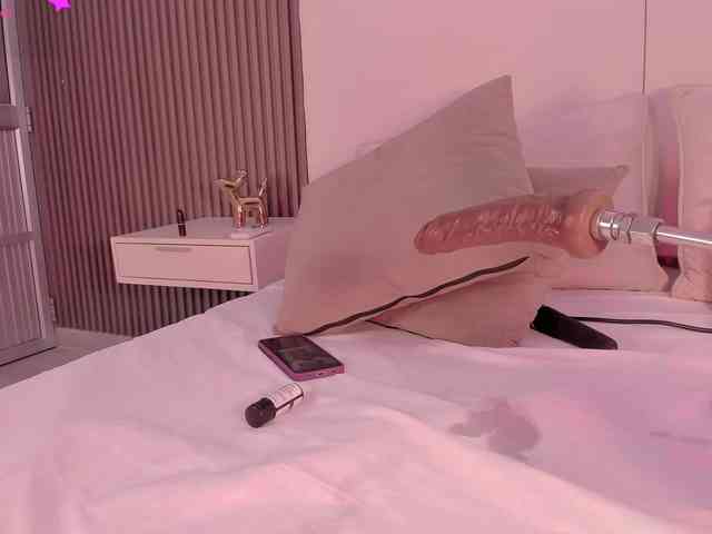 annie-clarkson webcam