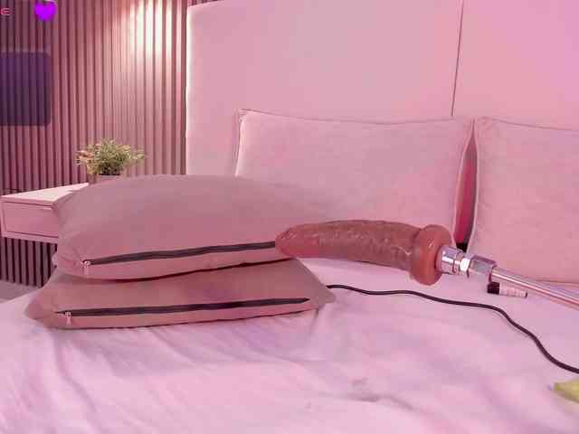 annie-clarkson webcam