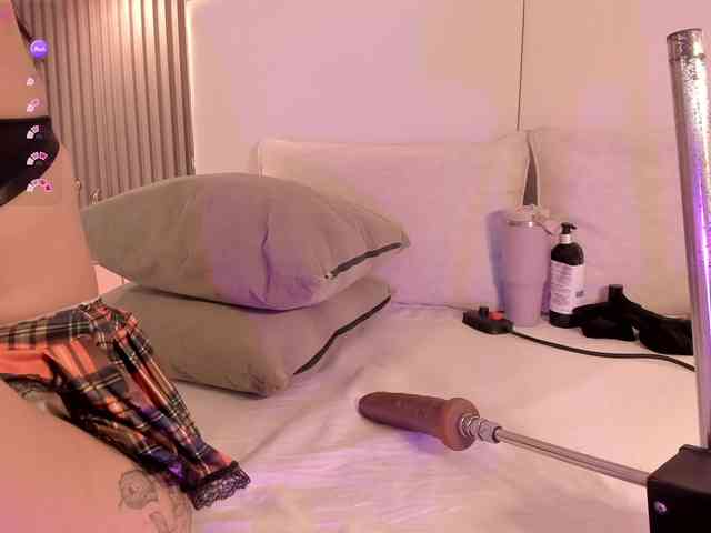 annie-clarkson webcam