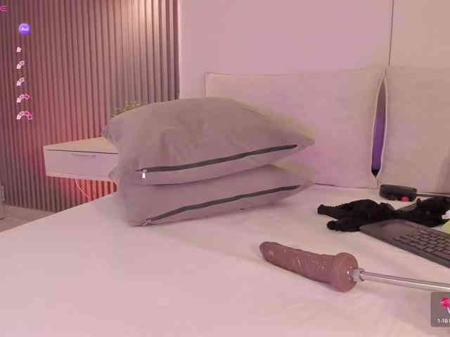 annie-clarkson webcam