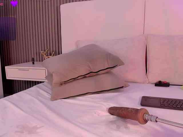 annie-clarkson webcam