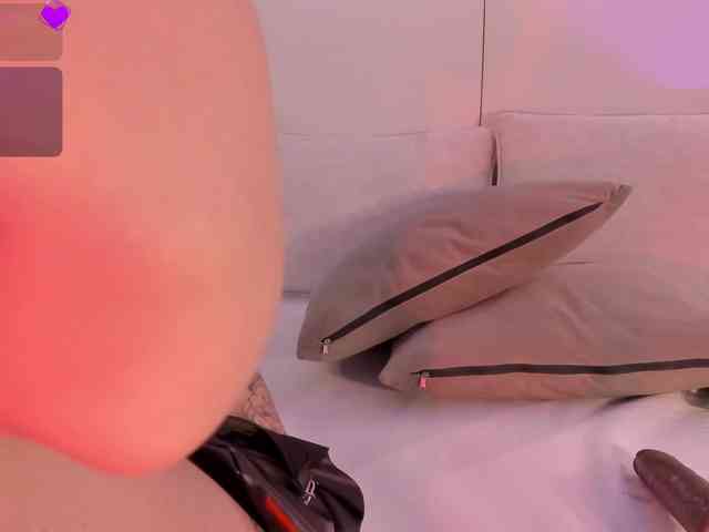 annie-clarkson webcam