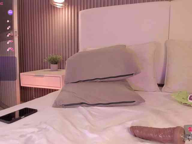 annie-clarkson webcam