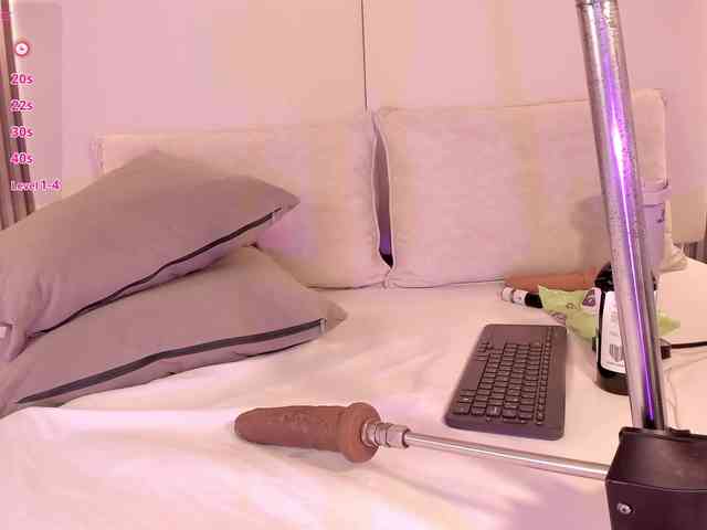 annie-clarkson webcam