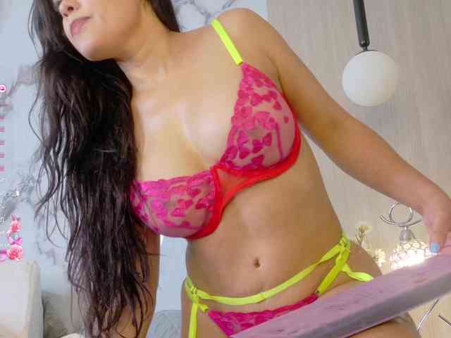 LindaSelena webcam