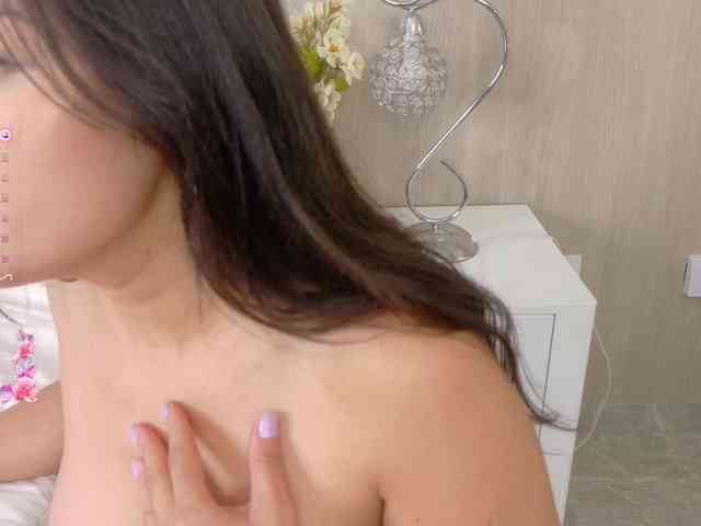 LindaSelena webcam