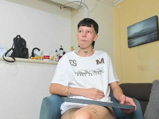 LiamBrown09 live cam on BongaCams