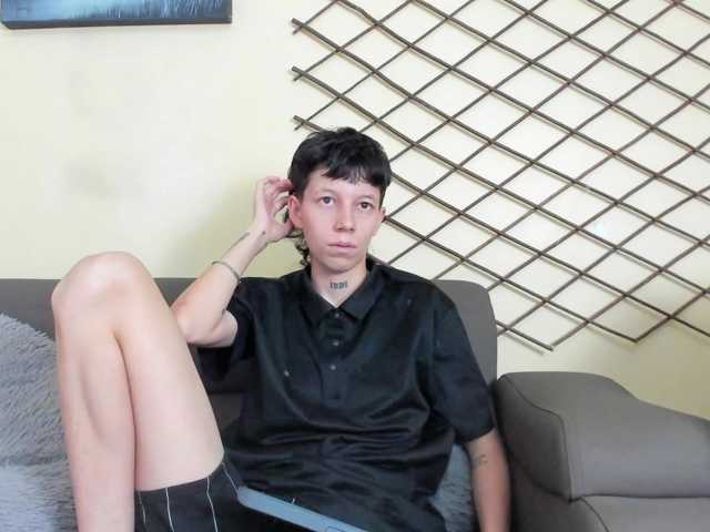 LiamBrown09 live cam preview
