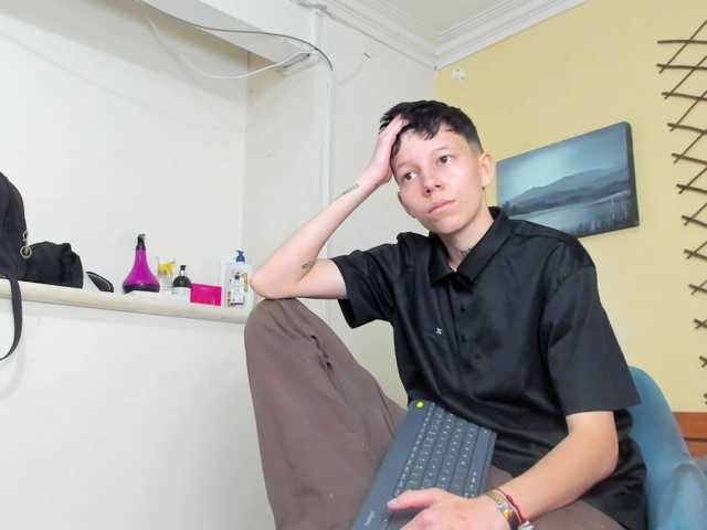 LiamBrown09 live cam on BongaCams