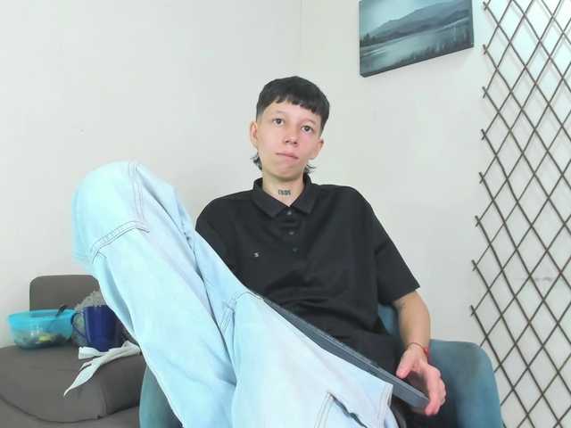 LiamBrown09 live cam preview