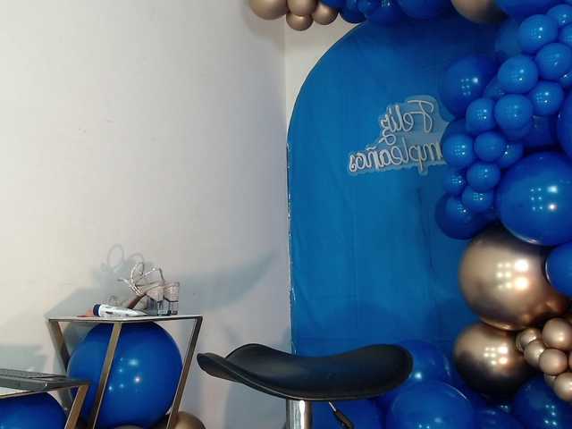 le modèle LiamBrown09 est en webcam porno dans un show sur le site bongacams, il possède les tags suivants: Latino/Hispanic,Brunette,Shaved