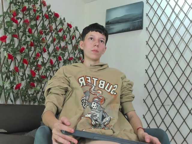LiamBrown09 live webcam show