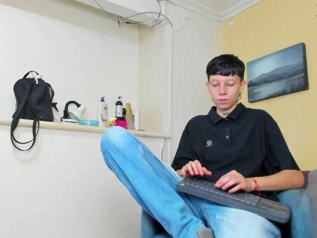 LiamBrown09 live cam on BongaCams