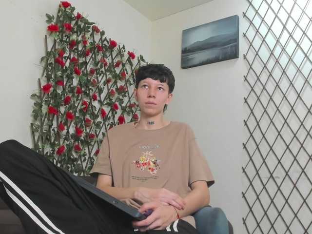 LiamBrown09 live cam on BongaCams