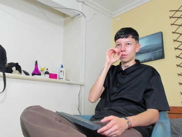LiamBrown09 live cam on BongaCams