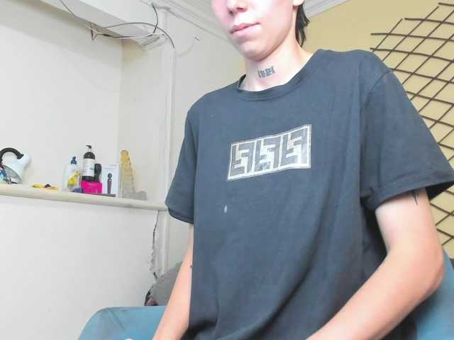 LiamBrown09 live cam on BongaCams