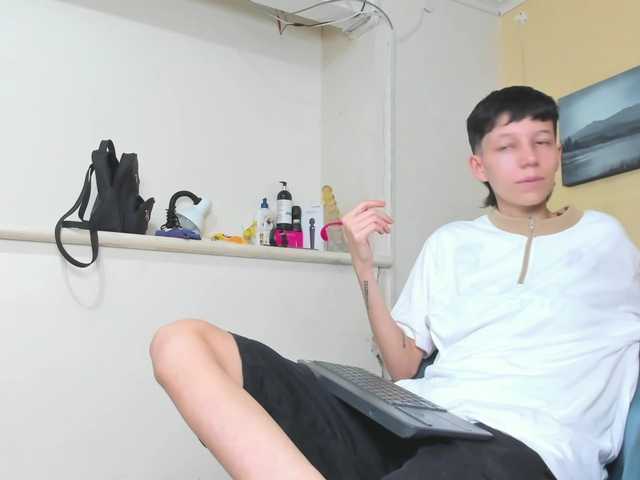 LiamBrown09 live cam on BongaCams