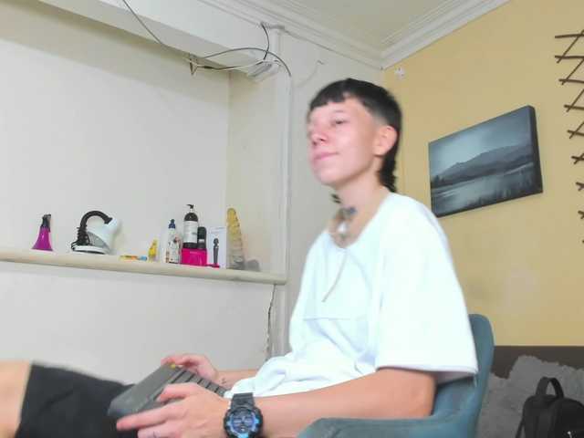 LiamBrown09 live cam on BongaCams