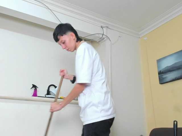 LiamBrown09 live cam on BongaCams