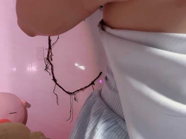Sralet20 live cam on BongaCams