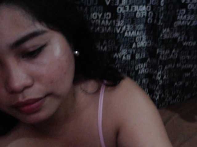 Meomi25 live cam on BongaCams