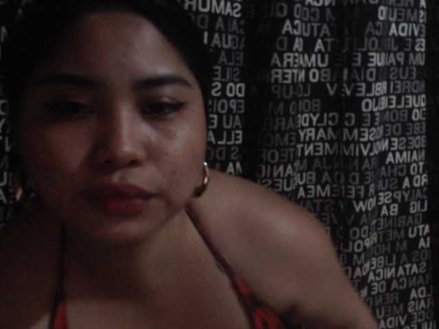 Meomi25, 28 y/o - Live Cam on BongaCams