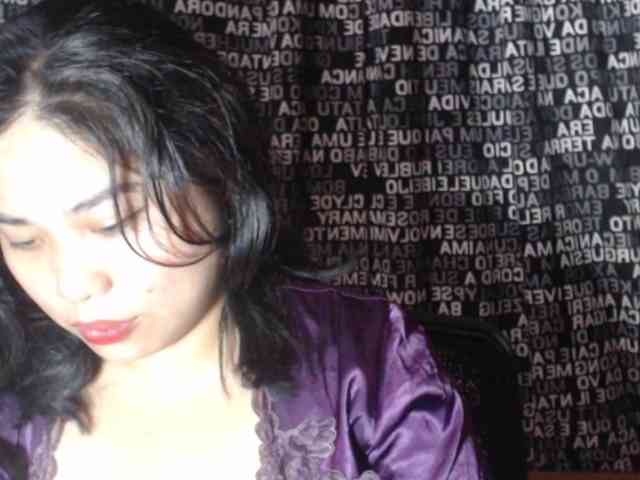 Meomi25 webcam