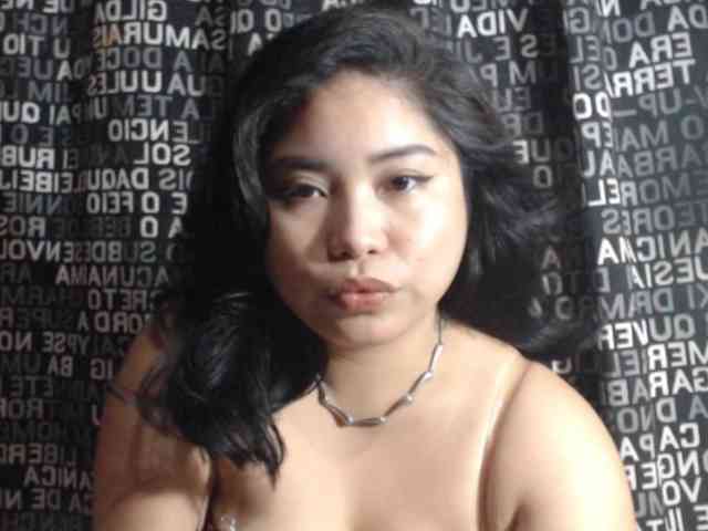 Meomi25 webcam