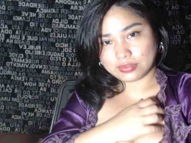 Meomi25 webcam