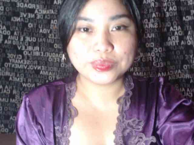 Meomi25 webcam