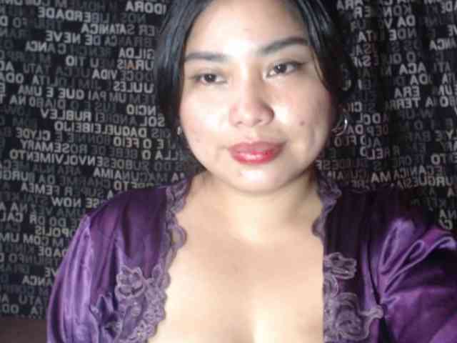Meomi25 webcam