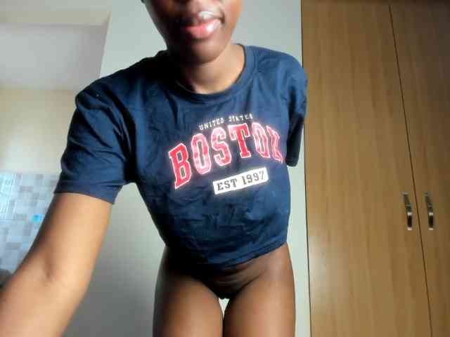 Model: hornysexxy1