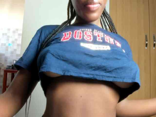 Model: hornysexxy1