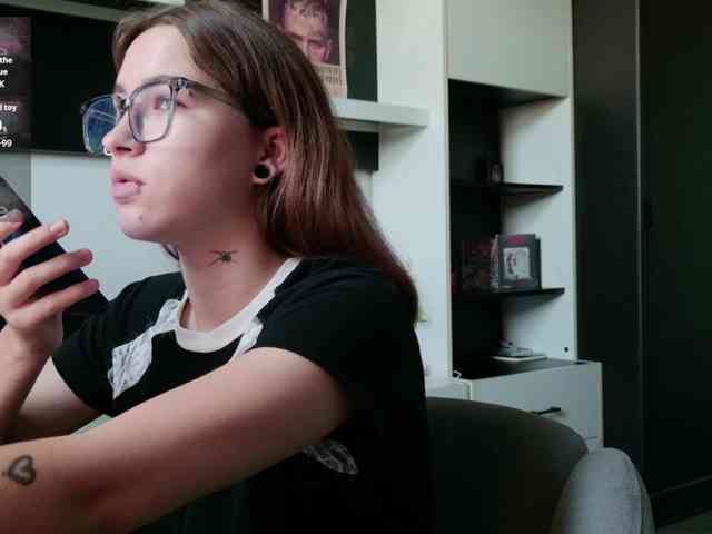 EvaVonMarx webcam