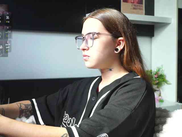 EvaVonMarx webcam