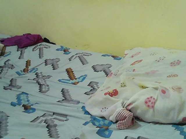 Cute-nina webcam bongacams model stream image