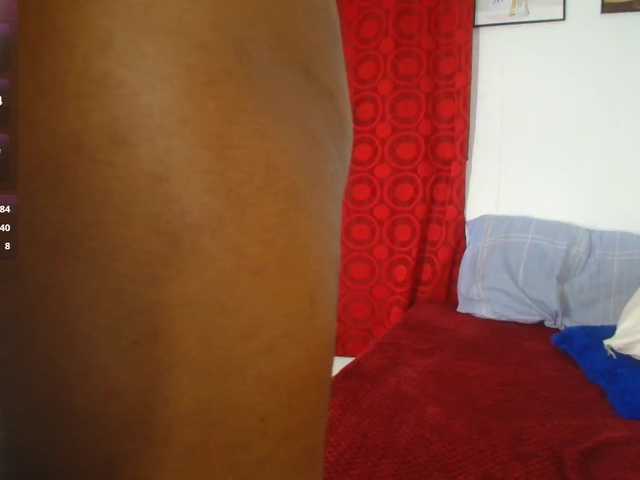 EmiliBonie live cam on BongaCams