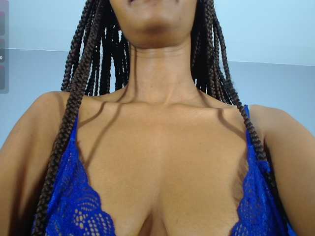 EmiliBonie live cam on BongaCams